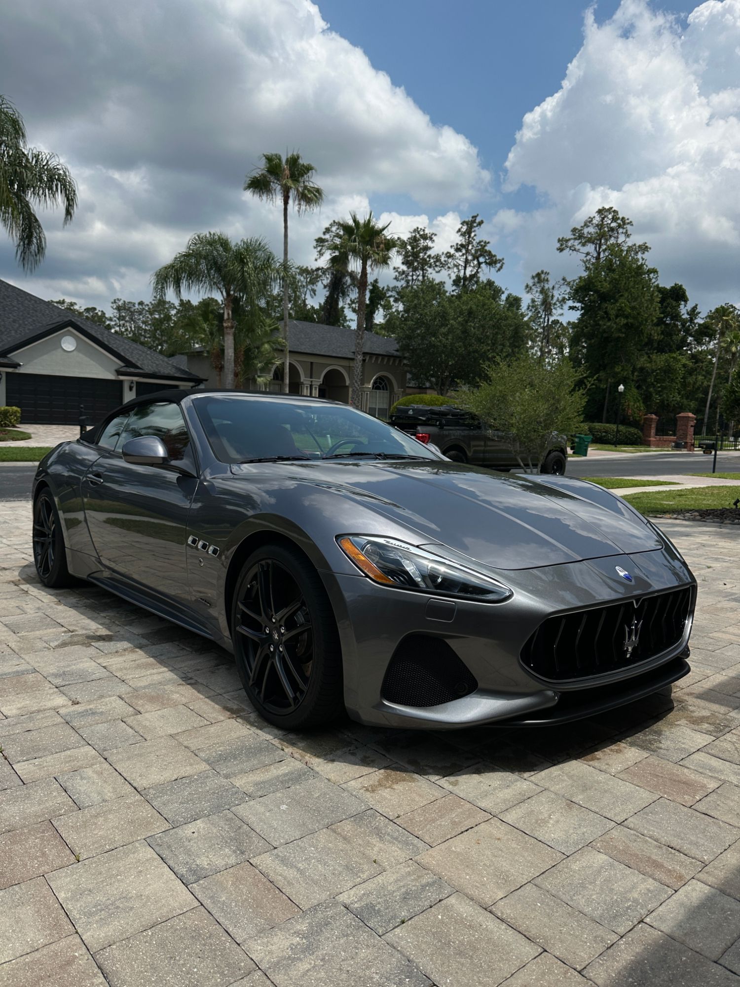 Grey Maserati GranTurismo convertible